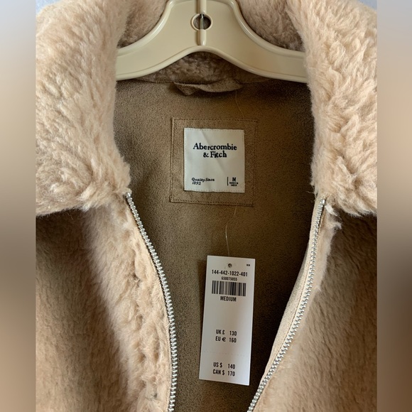 NWT Faux Shearling Jacket - Picture 3 of 3